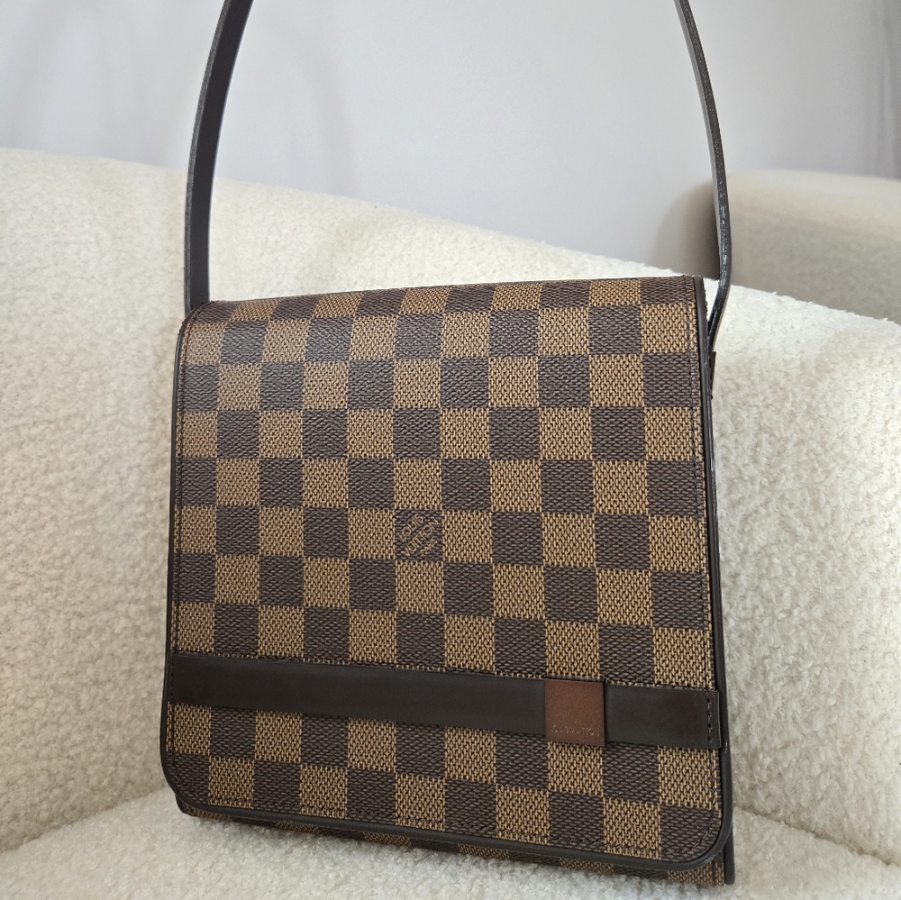 Louis Vuitton Textured Leather Interior